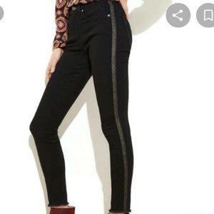 Loft slim pocket black raw hem jean 00/24